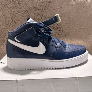 Navy & White Air Force 1 Mids ‘07